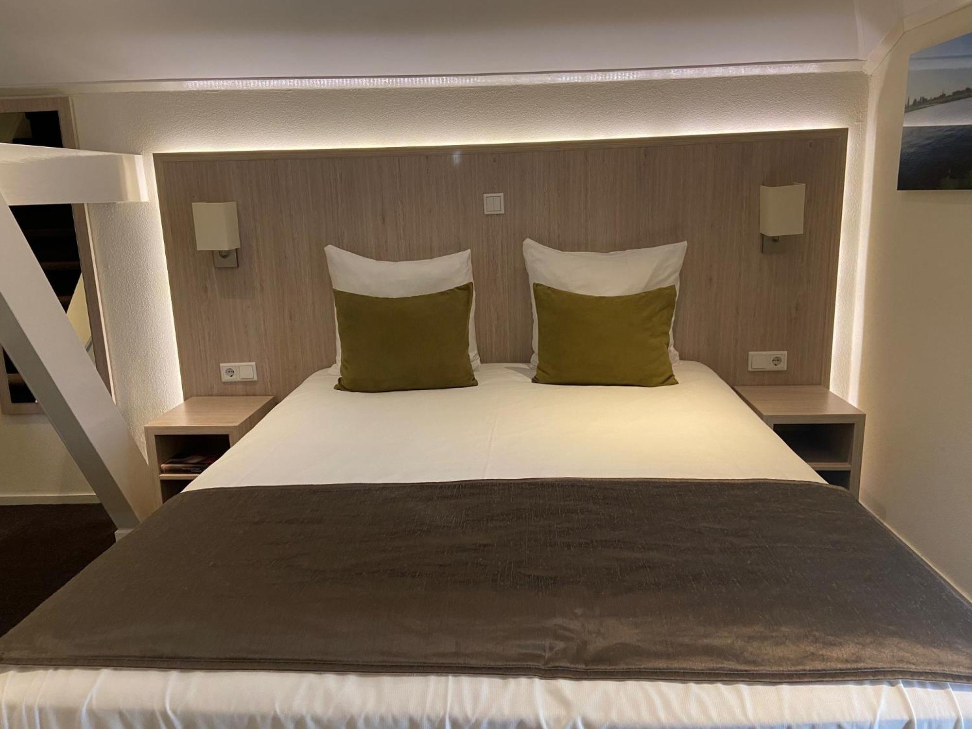 Hotel De Twee Linden 4*